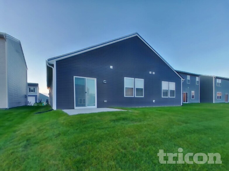 Building Photo - 11838 Moorfield Ln