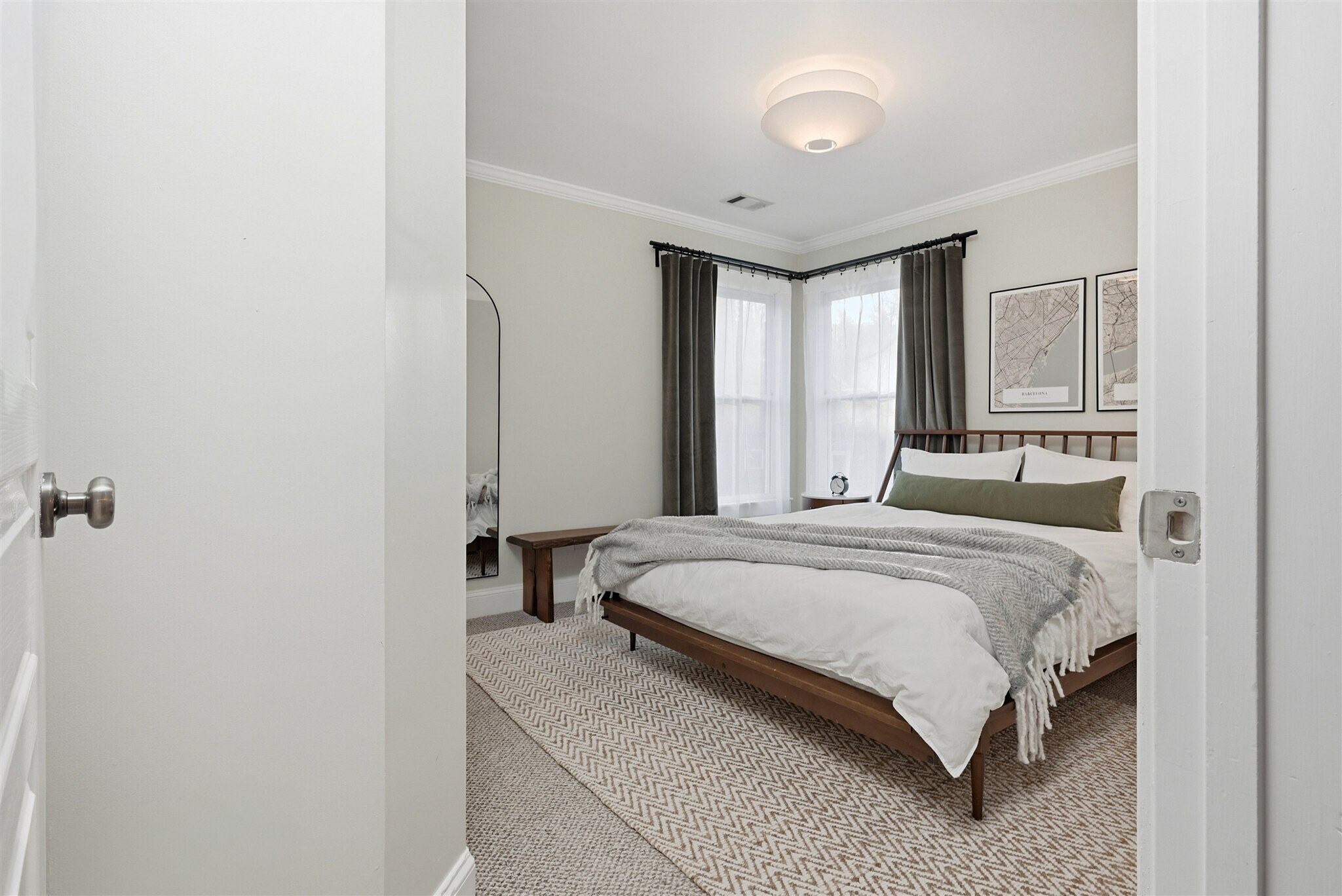 Building Photo - 2555 Hazel Dr SE