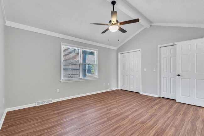 Building Photo - 100 Sunningdale Ct