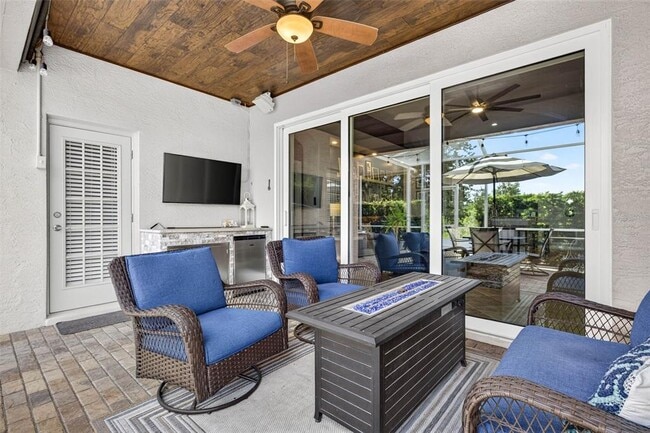 Building Photo - 31218 Alchester Dr