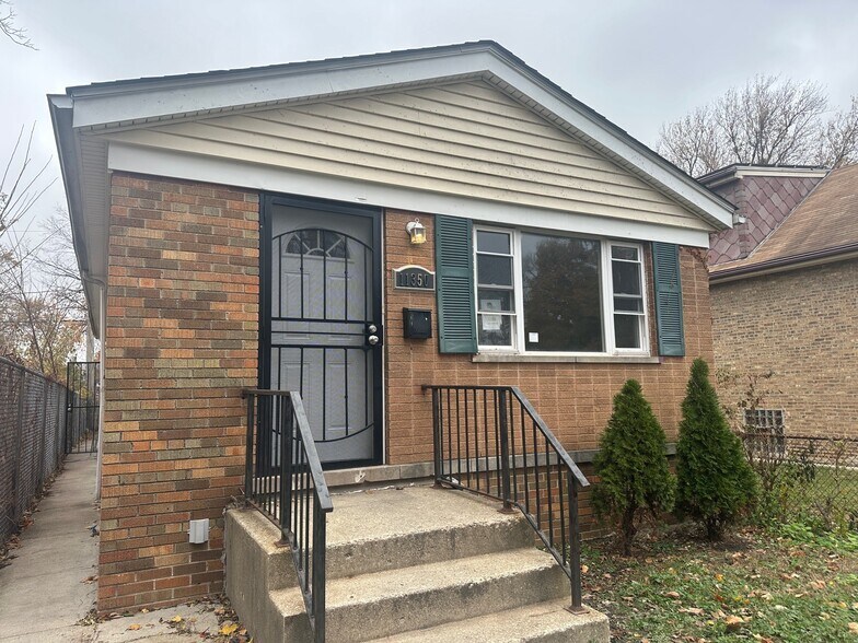 Primary Photo - 11350 S Aberdeen St