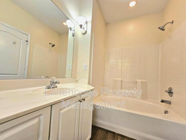 Building Photo - 5260 Elston Ln