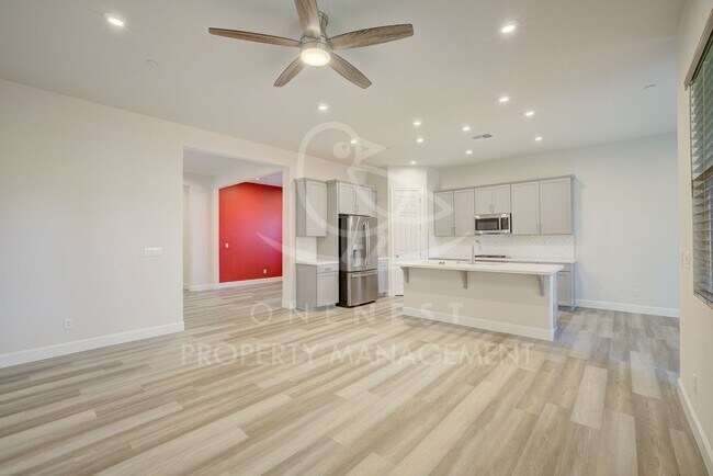 Building Photo - Fabulous floorplan; 3 bdrm 3 bthm + bonus ...
