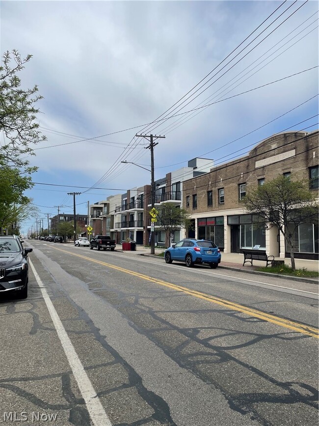 Building Photo - 2628 E 124th St