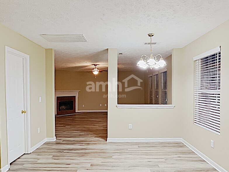 Building Photo - 1410 Dublin Ct