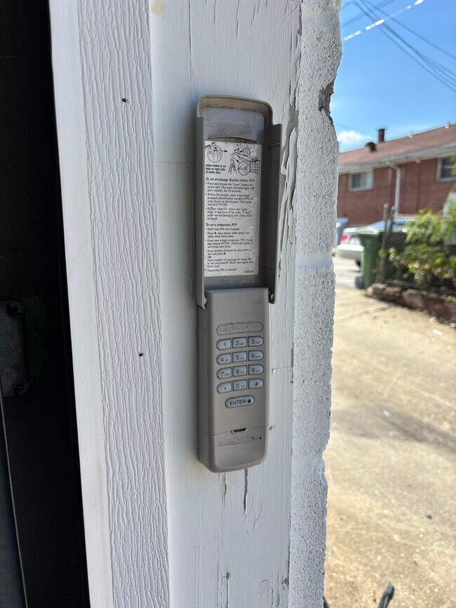 Keyless entry - 260 S Highland Ave