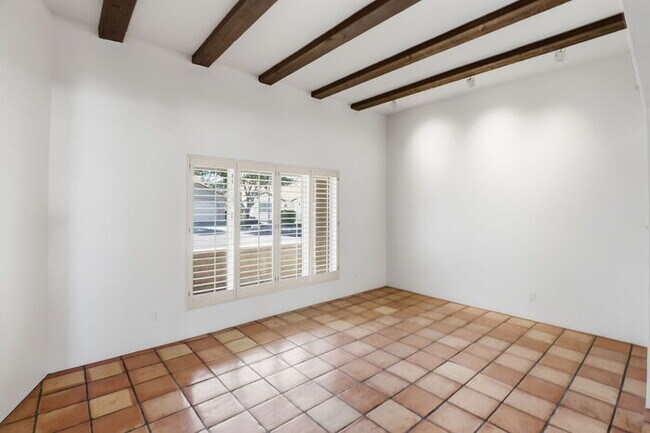 Building Photo - Beautiful Home in McCormick Ranch