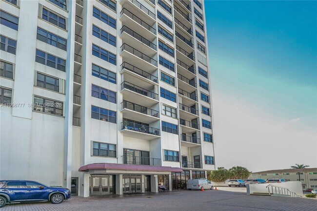 Building Photo - 2401 S Ocean Dr