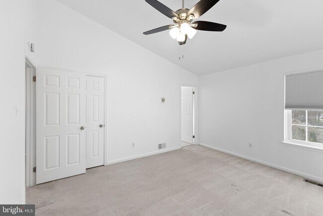 Building Photo - 219 Liberty Dr