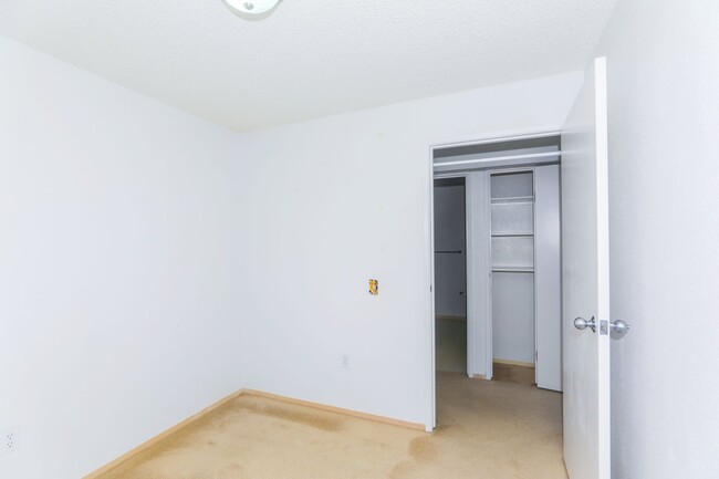 Building Photo - Hillsdale4 Mililani Mauka Town House- Upst...