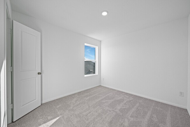 Building Photo - 16615 Rolling Hillside Wy