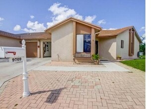 Building Photo - 9709 Sunny Isle Cir