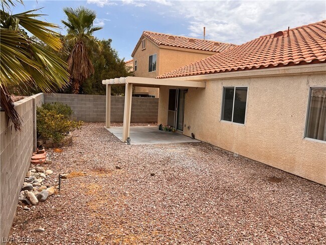 Building Photo - 9316 Mountain Range Ave