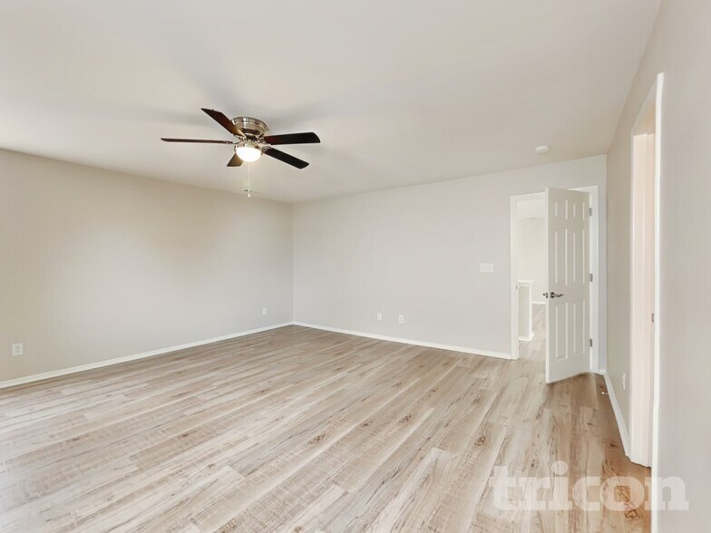 Building Photo - 8144 Rosberg Ln