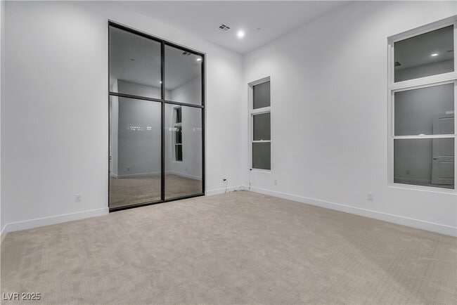 Building Photo - 10739 Agate Clfs Ave