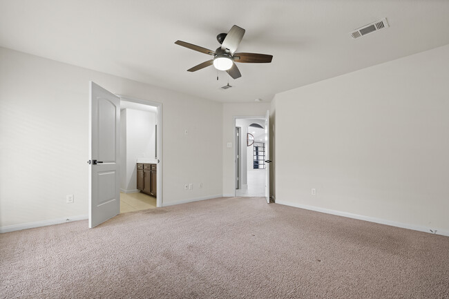 Building Photo - 9811 Texas Cut Ln