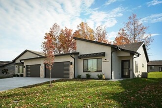 Building Photo - Stunning 2-bedroom, 2-bathroom, 2-car Town...