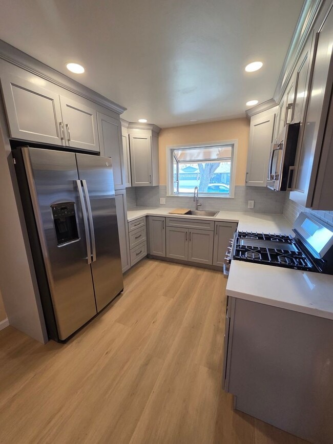 Building Photo - Newly remodeled 3 bedroom 2 bathroom home - $200.00 Move In Special off First Month Rent