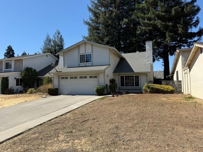 Building Photo - Updated 4 Bedroom 2.5 Bath Vacaville *Star...