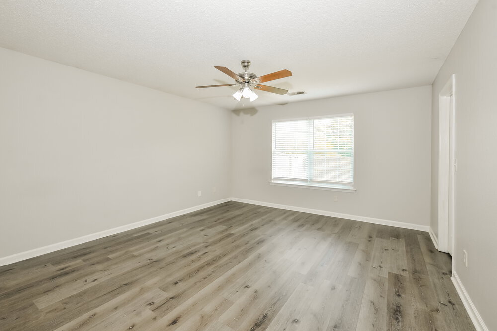 Building Photo - 9961 Fox Run Dr