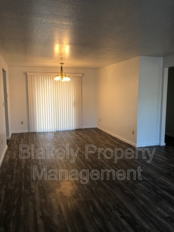 Building Photo - 3047 N Linda Vista Ln