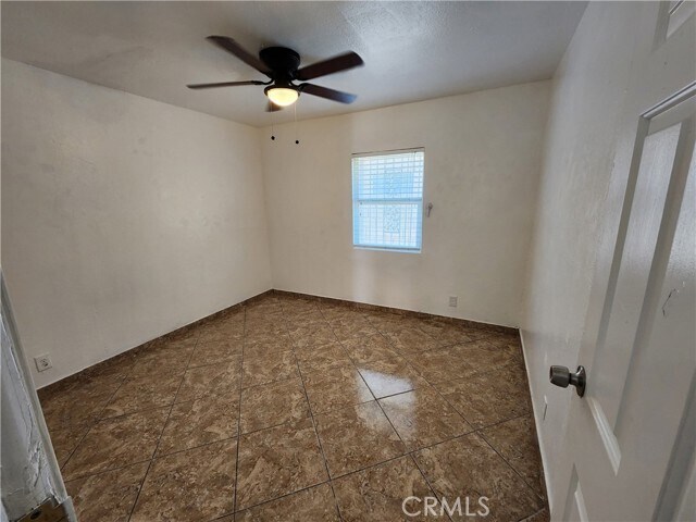 Building Photo - 1265 W 19th St