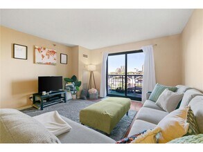 Building Photo - 401 S 1st St