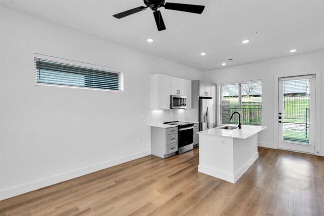 Building Photo - 1361 Provident Dr