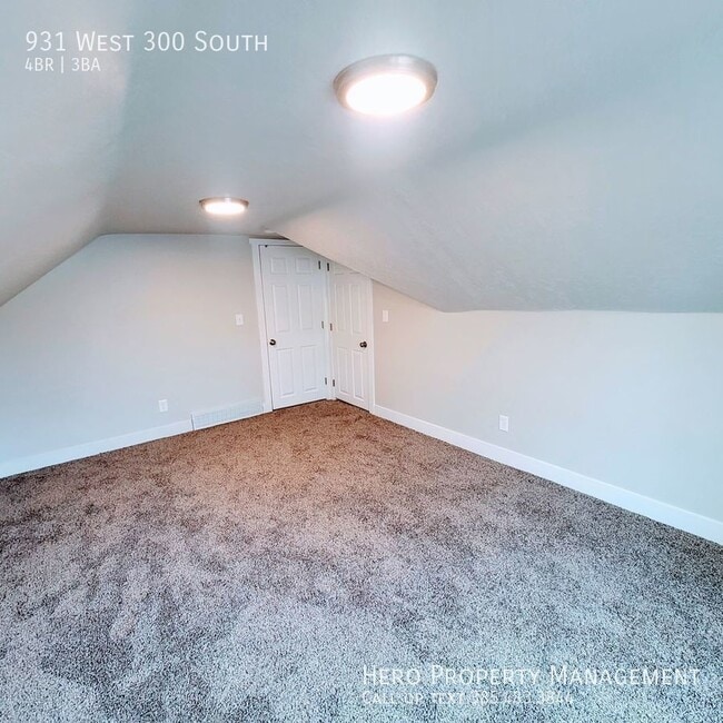 Building Photo - 931 W 300 S