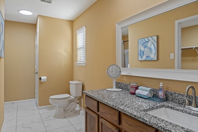 Building Photo - 16122 Taloncrest Dr