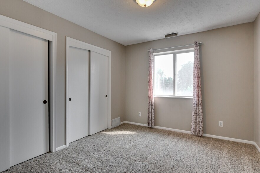 Building Photo - 500 S 37th St