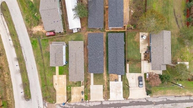 Building Photo - 16859 Kempwood