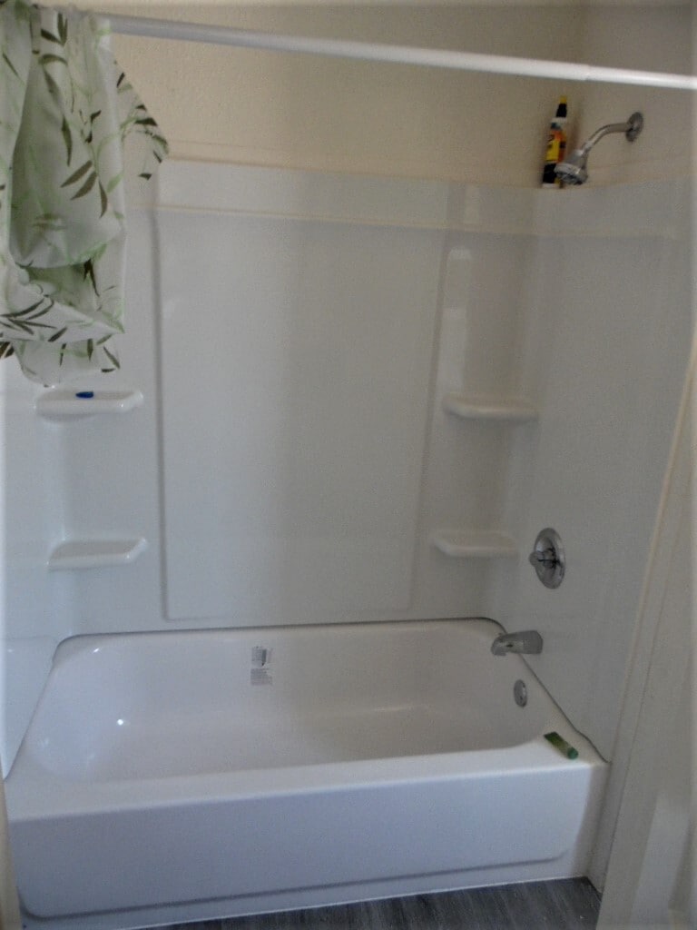 guess bath - 208 Mohawk Dr