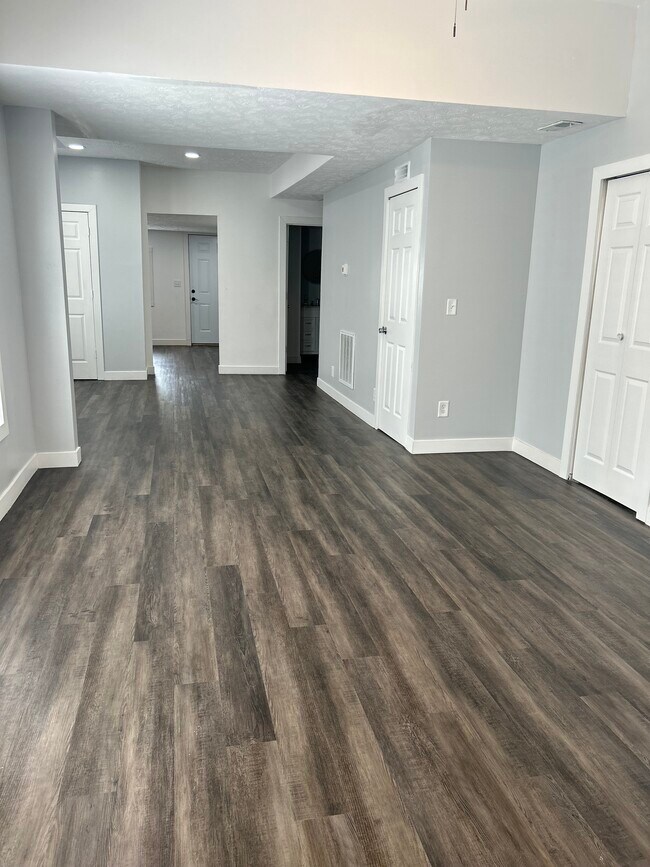 Building Photo - 1411 English Ave