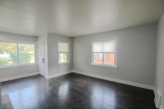 Building Photo - 5017 N Bay Ridge Ave