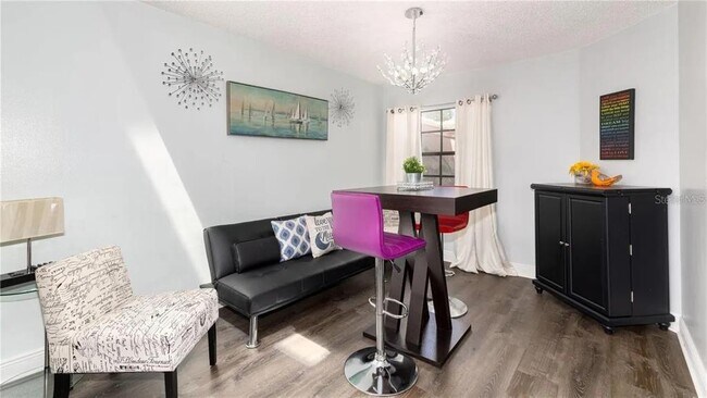Building Photo - 10438 St Tropez Pl