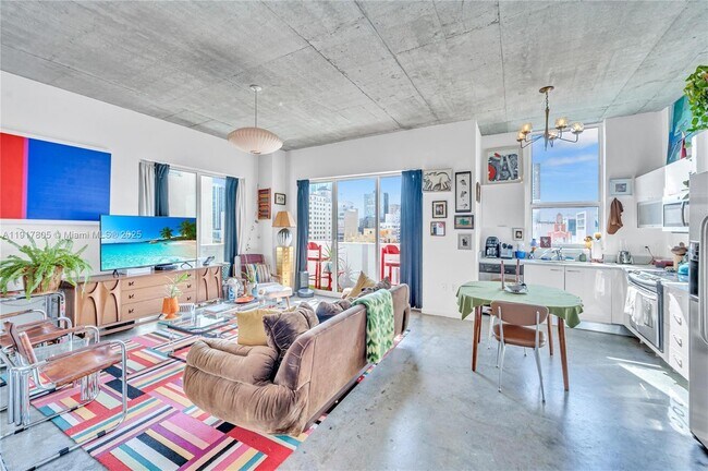 Building Photo - 133 NE 2nd Ave