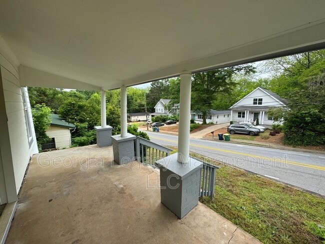 Building Photo - 185 S Rocksprings St