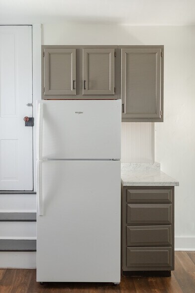 Building Photo - 6018 Carpenter St