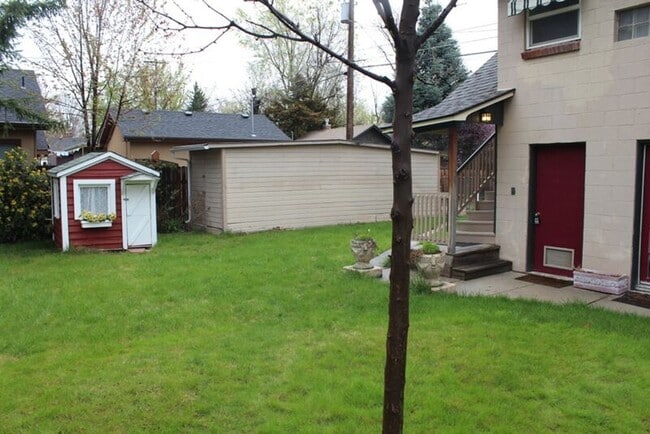 Building Photo - 2720 W Heron St