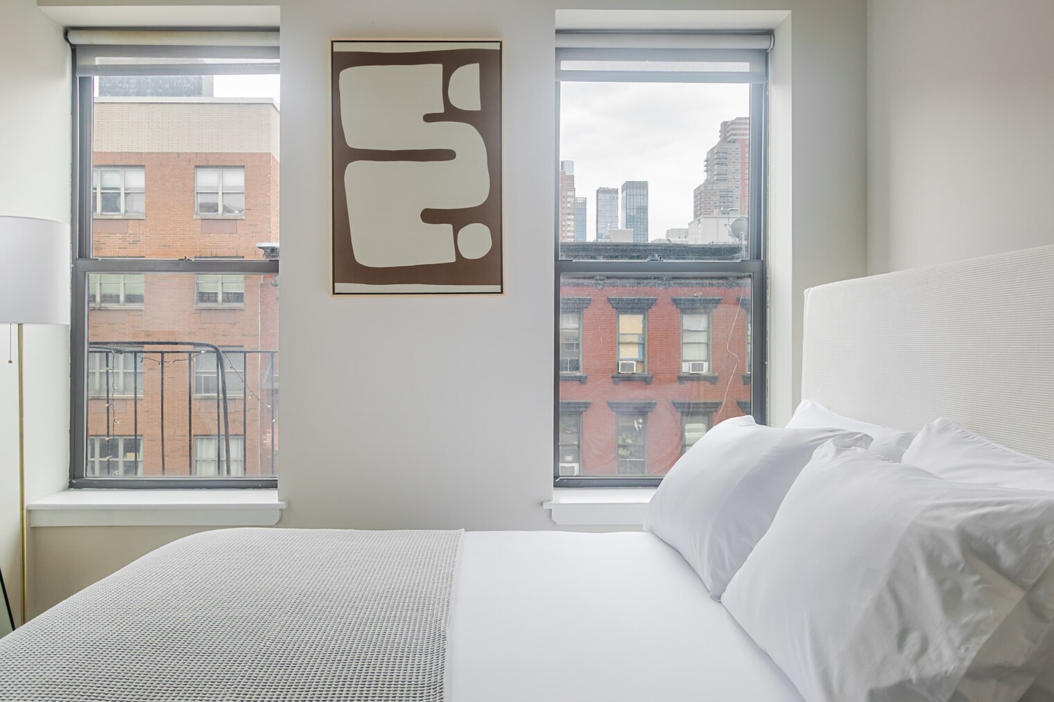 Building Photo - 515 W 47th St