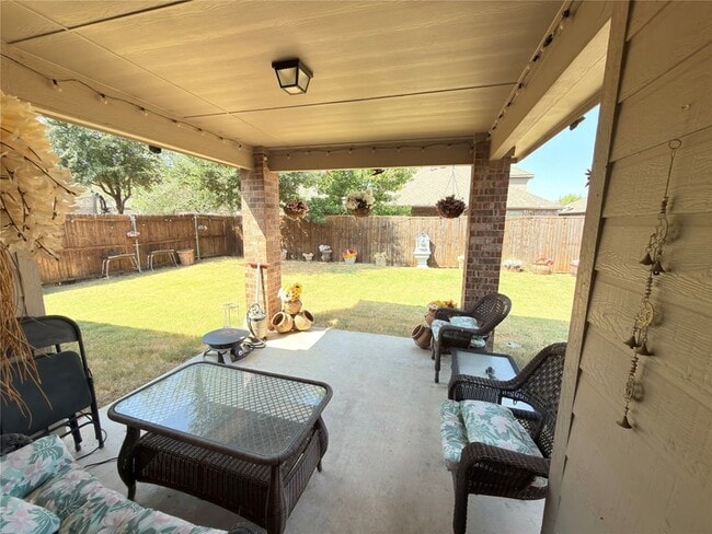 Building Photo - 112 Rustic Oak Ln