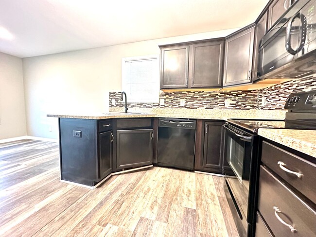 Building Photo - 1192 Meachem Dr