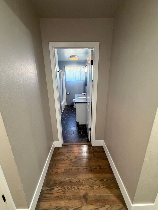 Building Photo - 3 Bedroom | 2 Bathroom | Single family home in Golf Course Terrace