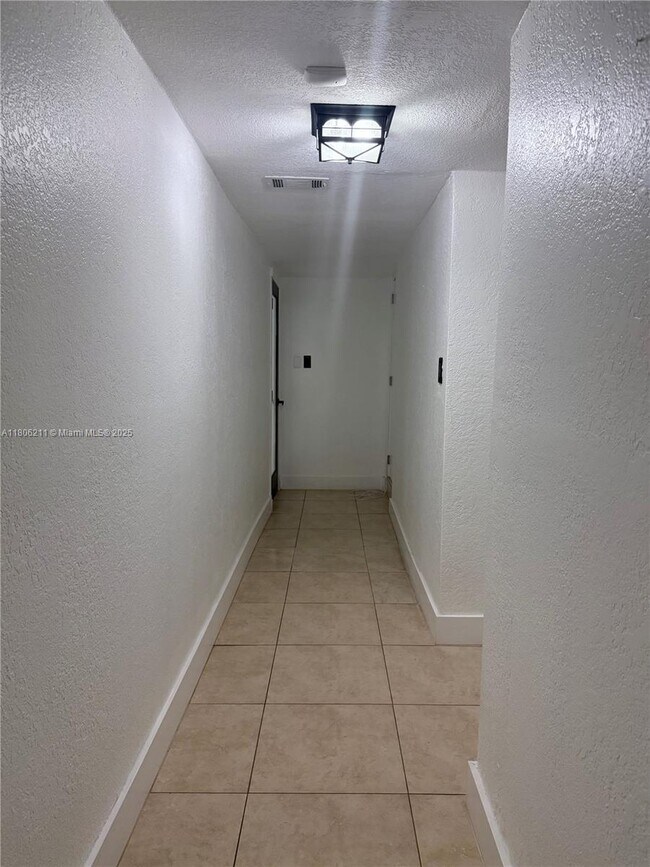 Building Photo - 16700 NW 72nd Ct