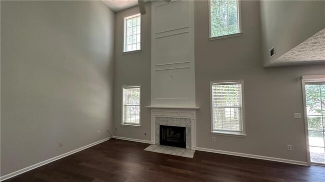 Building Photo - 1830 Westwind Dr
