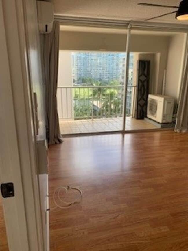 Building Photo - Waikiki