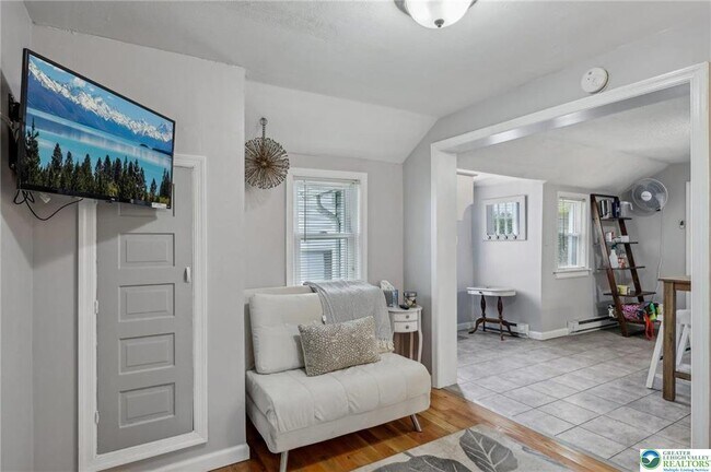 Building Photo - 3203 Washington St