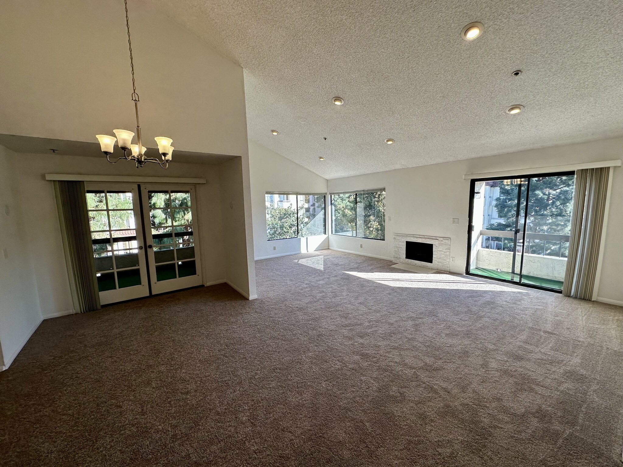 Building Photo - 5745 Friars Rd