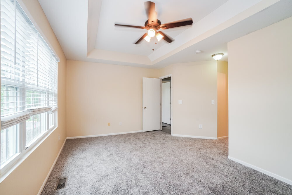 Building Photo - 807 Summerville Dr